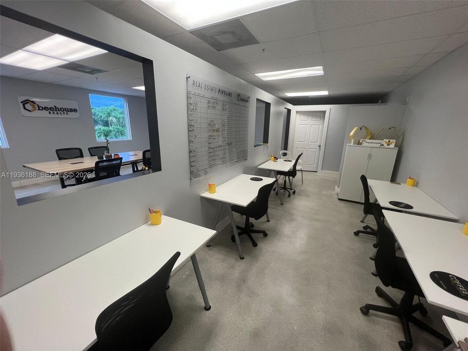 В аренду: $27 (0 спален, 0 ванн, 0 Квадратных фут)