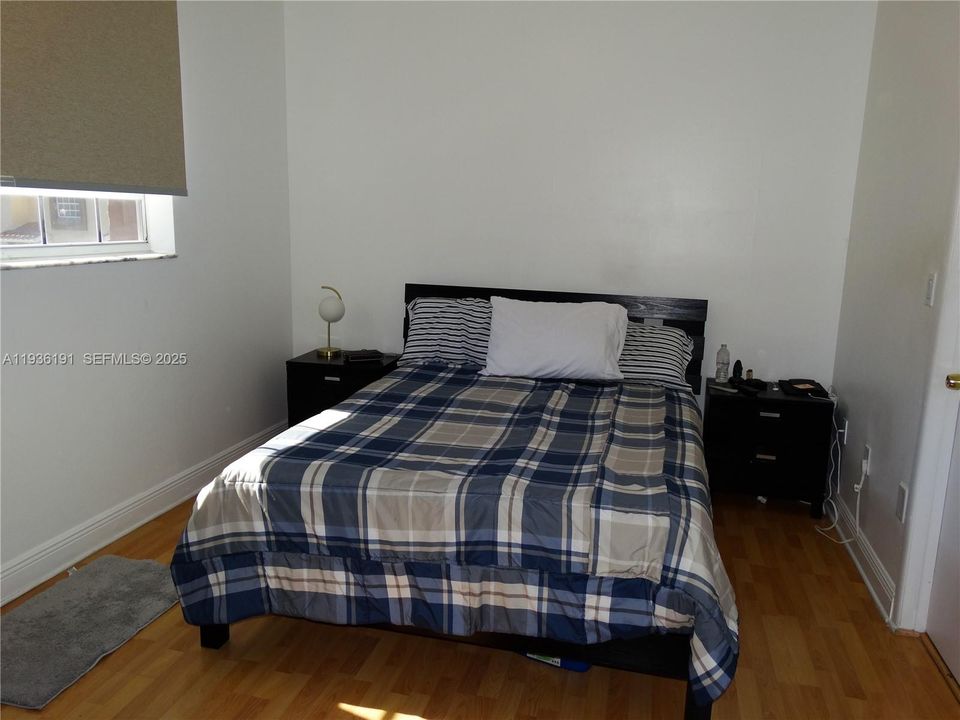 For Sale: $419,999 (4 beds, 3 baths, 1471 Square Feet)