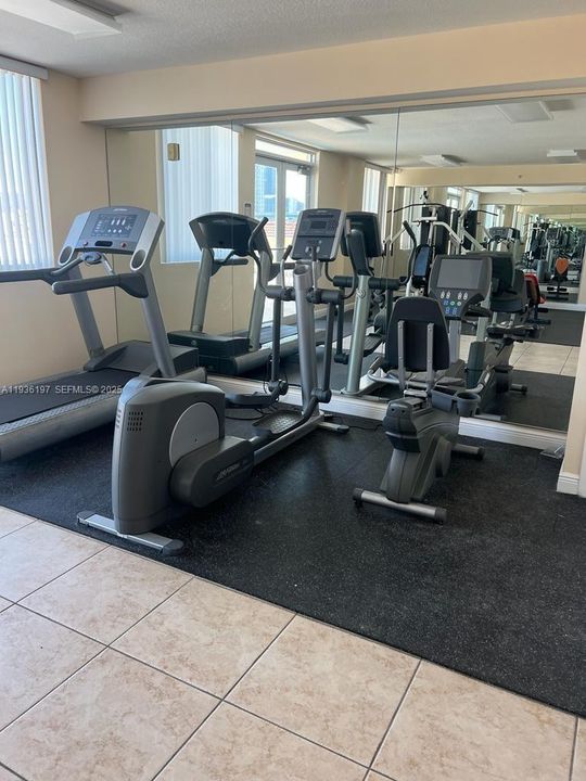 В аренду: $1,955 (1 спален, 1 ванн, 750 Квадратных фут)