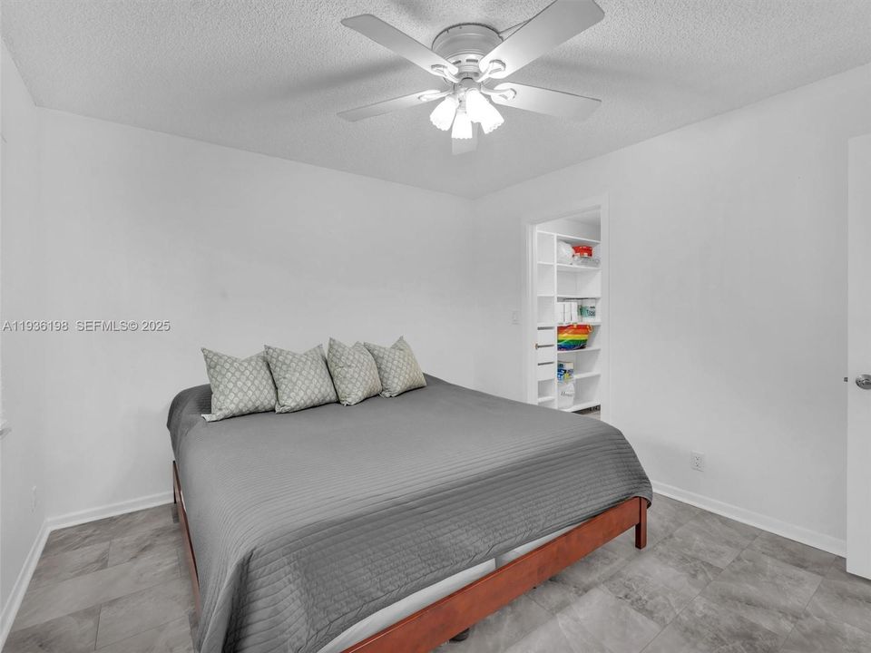 待售: $365,000 (2 贝兹, 2 浴室, 1157 平方英尺)