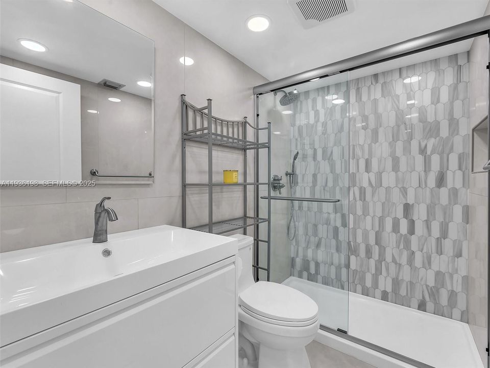 待售: $365,000 (2 贝兹, 2 浴室, 1157 平方英尺)