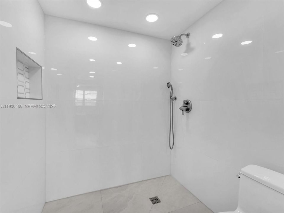 待售: $365,000 (2 贝兹, 2 浴室, 1157 平方英尺)