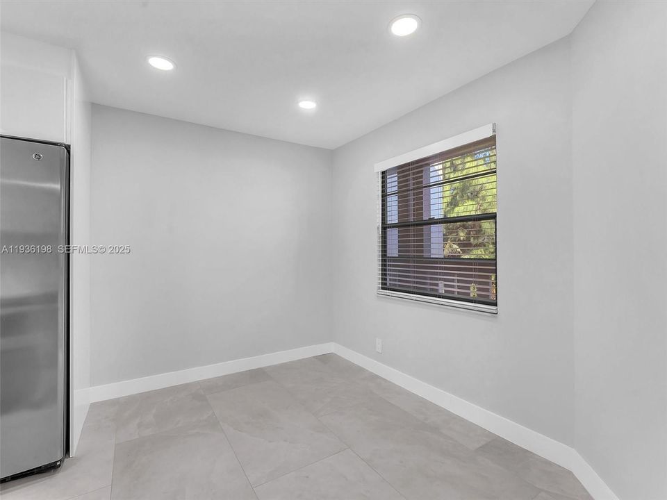 待售: $365,000 (2 贝兹, 2 浴室, 1157 平方英尺)