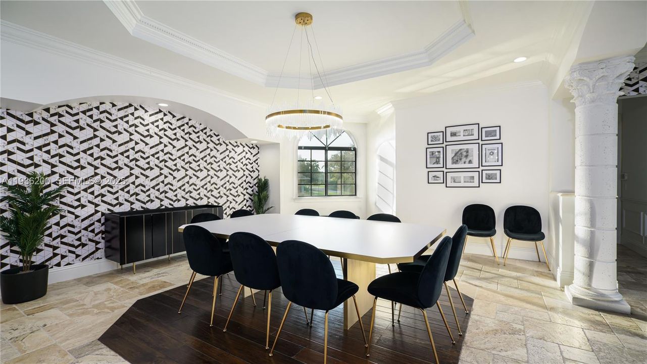 En Renta: $23,995 (8 camas, 5 baños, 4958 Pies cuadrados)