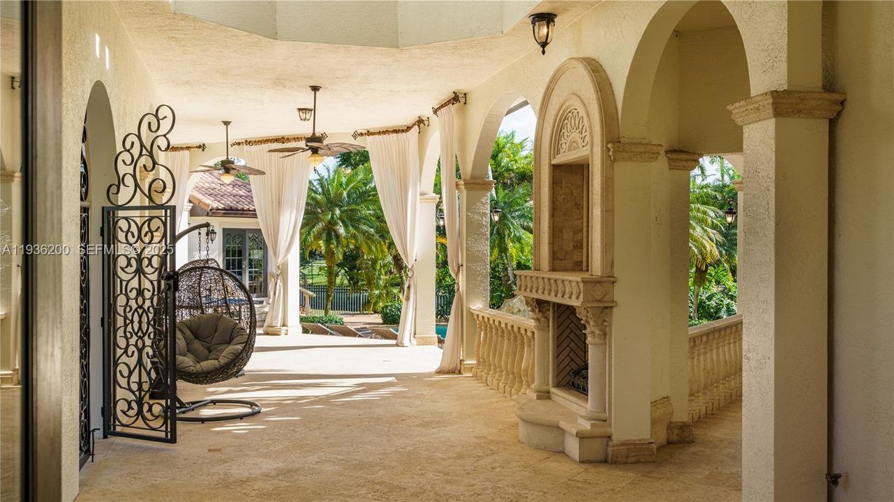 En Renta: $23,995 (8 camas, 5 baños, 4958 Pies cuadrados)