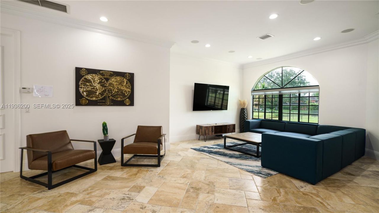 En Renta: $23,995 (8 camas, 5 baños, 4958 Pies cuadrados)