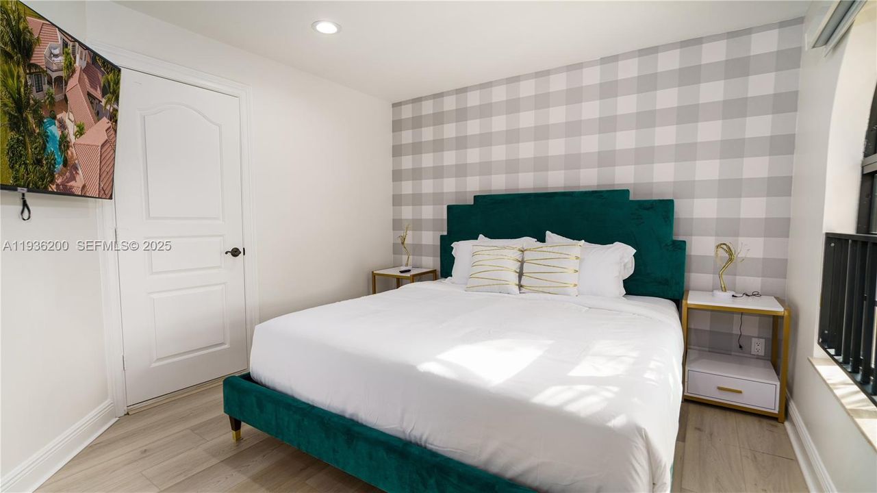 En Renta: $23,995 (8 camas, 5 baños, 4958 Pies cuadrados)