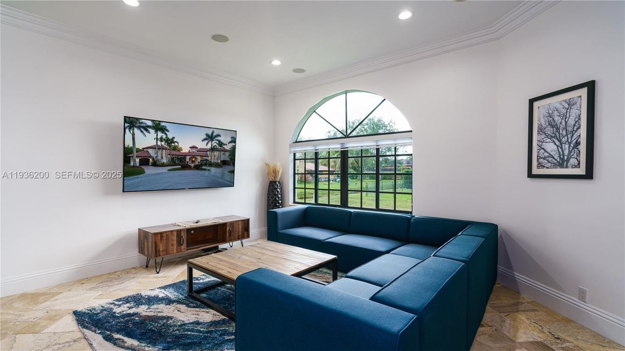 En Renta: $23,995 (8 camas, 5 baños, 4958 Pies cuadrados)