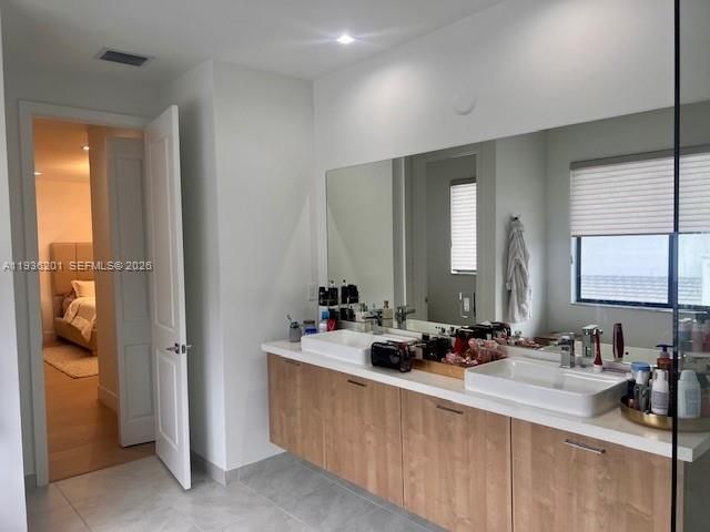 待售: $1,600,000 (4 贝兹, 3 浴室, 3436 平方英尺)