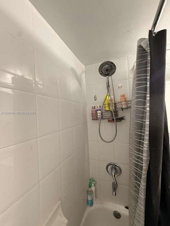 For Rent: $1,600 (0 beds, 0 baths, 325 Square Feet)