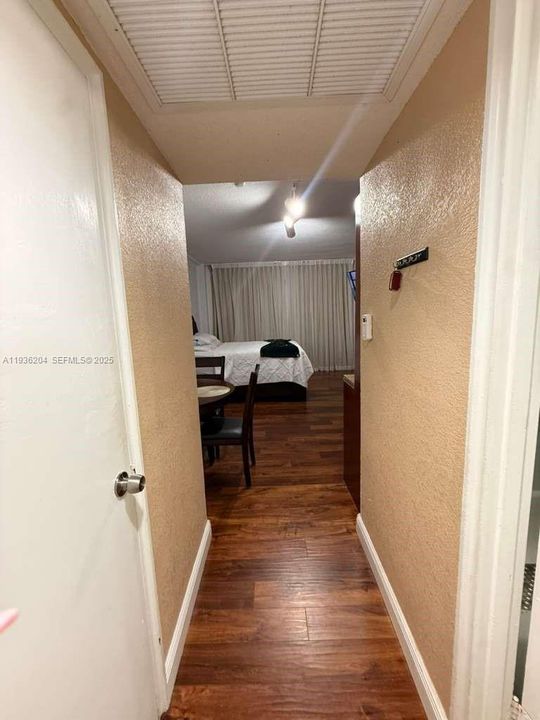 For Rent: $1,600 (0 beds, 0 baths, 325 Square Feet)