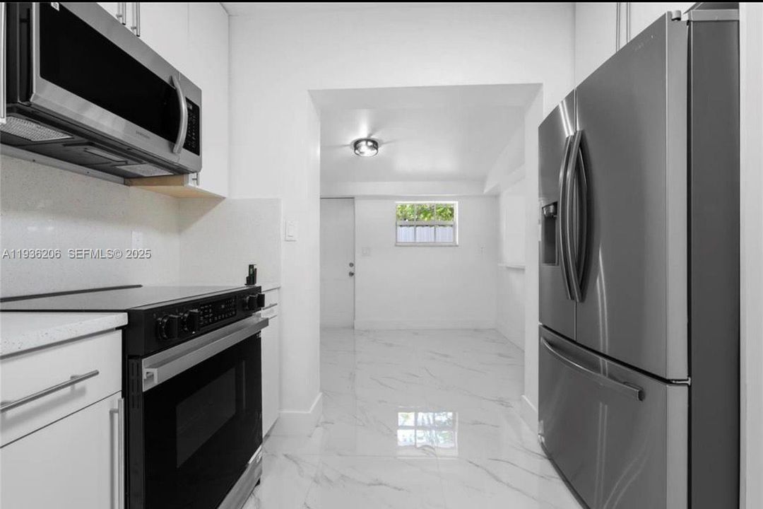 En Venta: $549,999 (3 camas, 2 baños, 1904 Pies cuadrados)