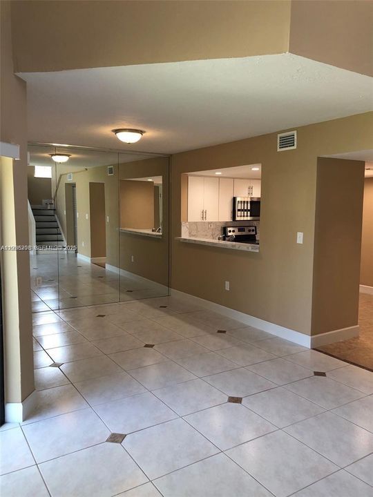 For Rent: $2,350 (3 beds, 2 baths, 1329 Square Feet)