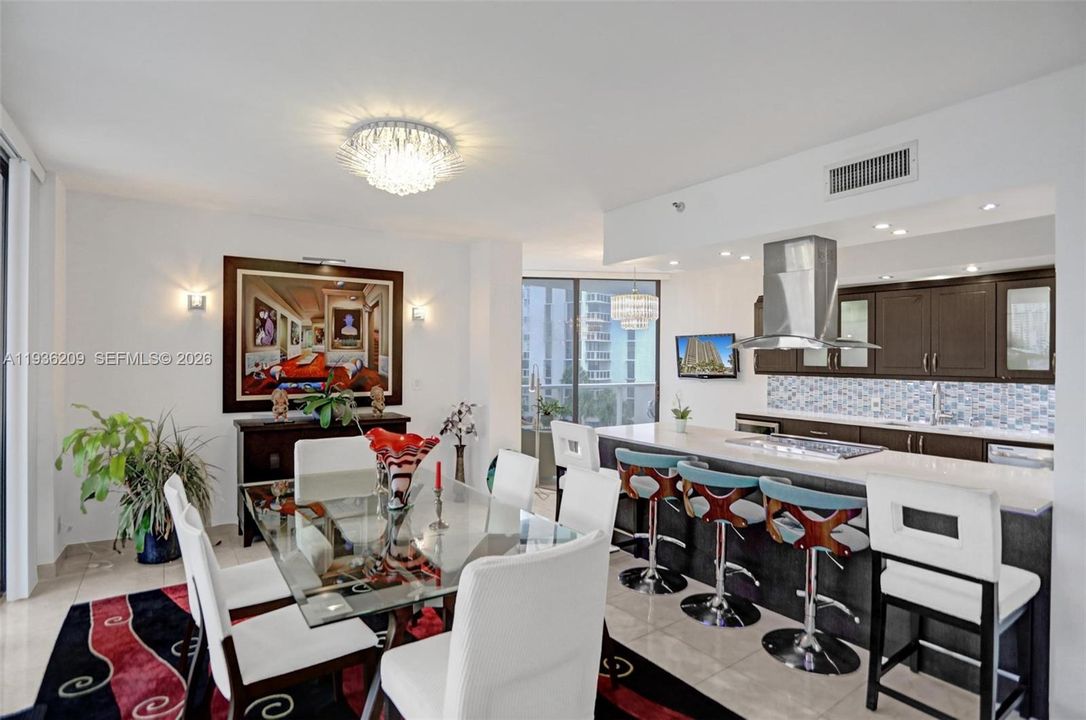 For Sale: $645,000 (2 beds, 2 baths, 1800 Square Feet)