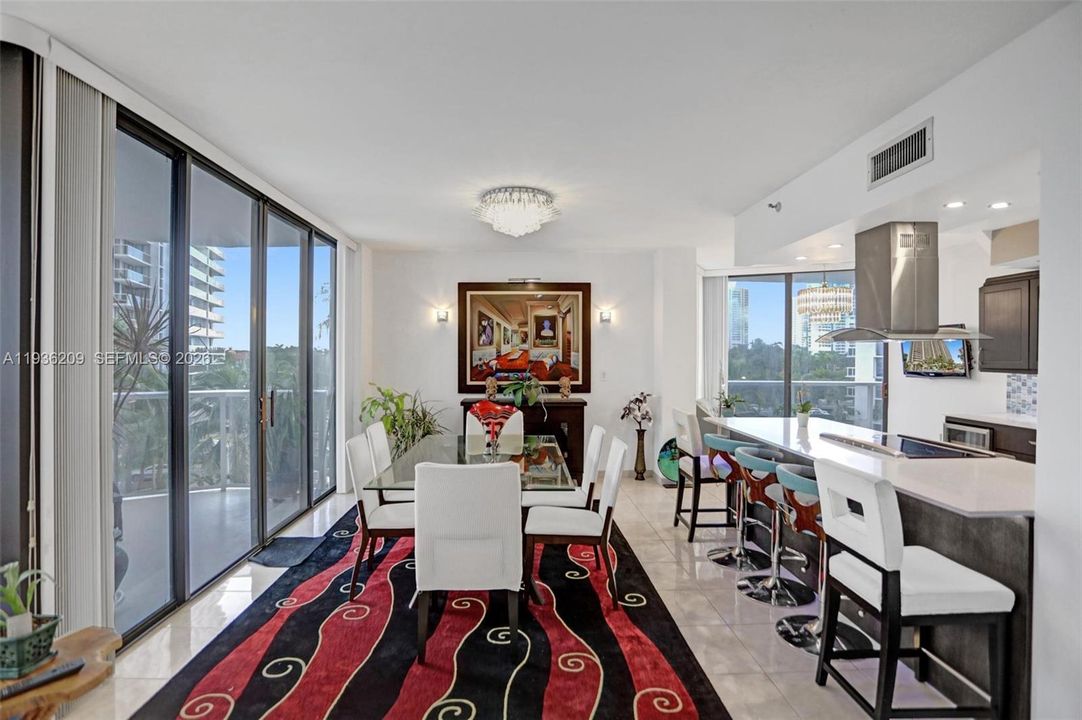 For Sale: $645,000 (2 beds, 2 baths, 1800 Square Feet)
