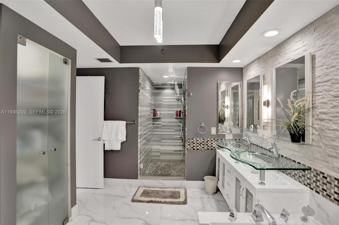 For Sale: $645,000 (2 beds, 2 baths, 1800 Square Feet)