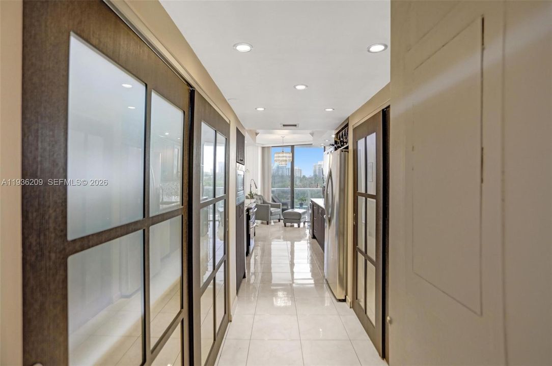 For Sale: $645,000 (2 beds, 2 baths, 1800 Square Feet)