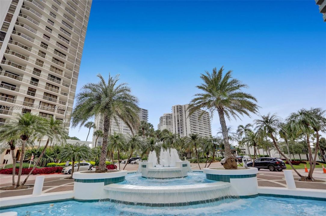 For Sale: $645,000 (2 beds, 2 baths, 1800 Square Feet)