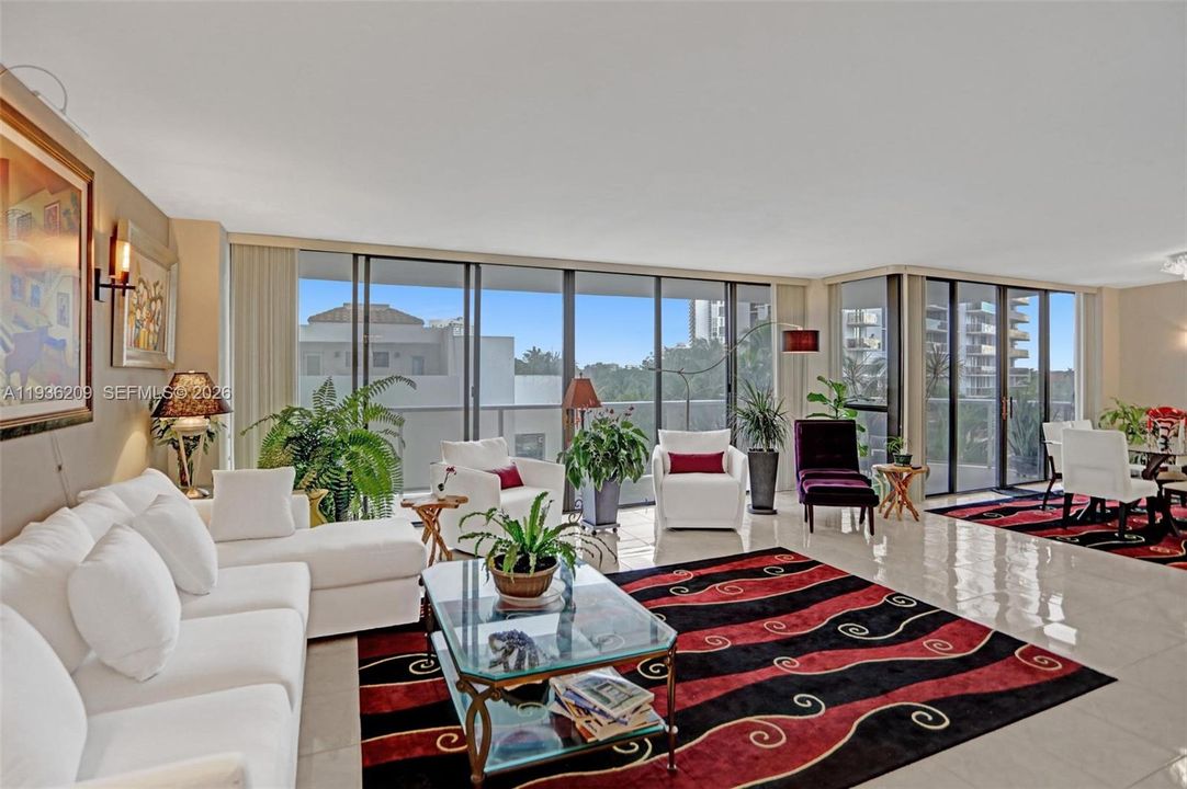 For Sale: $645,000 (2 beds, 2 baths, 1800 Square Feet)