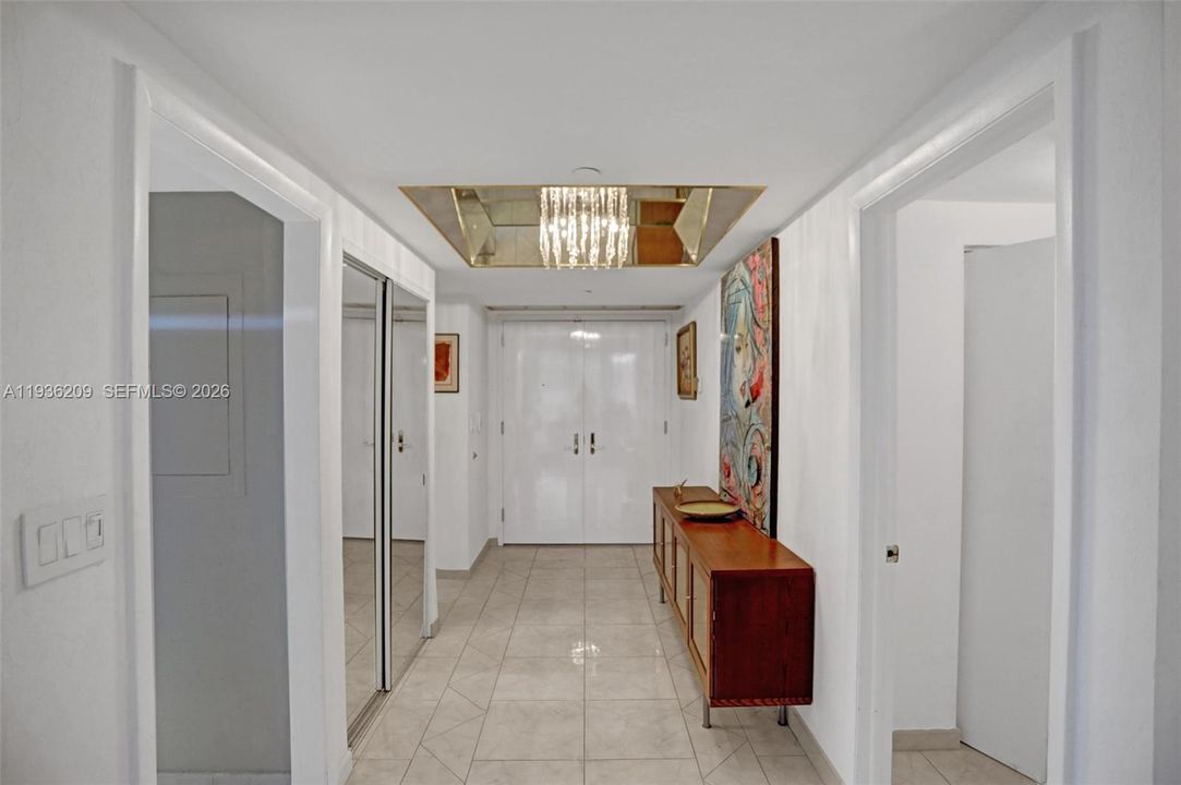 For Sale: $645,000 (2 beds, 2 baths, 1800 Square Feet)