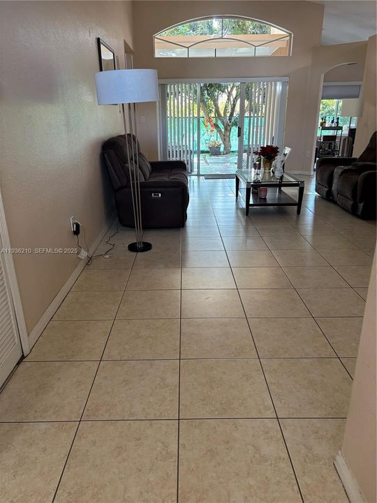 For Rent: $3,500 (3 beds, 2 baths, 1591 Square Feet)