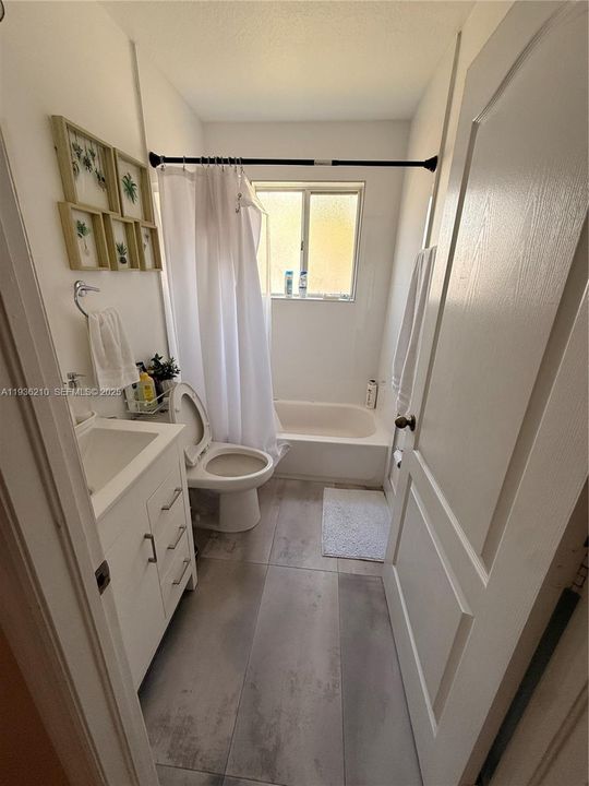 For Rent: $3,500 (3 beds, 2 baths, 1591 Square Feet)