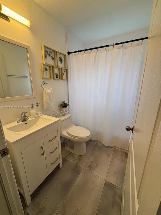 For Rent: $3,500 (3 beds, 2 baths, 1591 Square Feet)