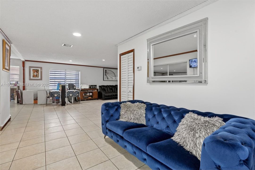 На продажу: $730,000 (4 спален, 3 ванн, 2804 Квадратных фут)