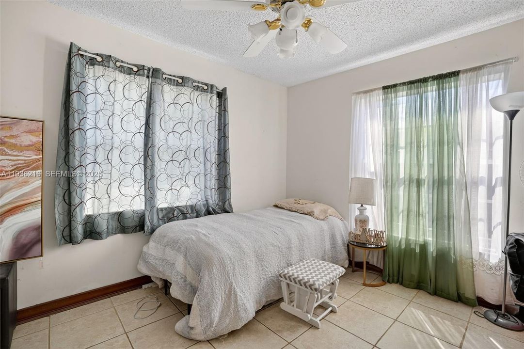 На продажу: $730,000 (4 спален, 3 ванн, 2804 Квадратных фут)