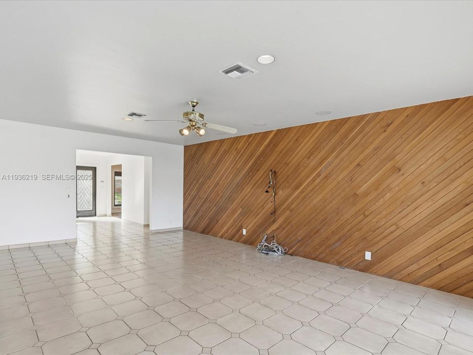 В аренду: $11,500 (5 спален, 3 ванн, 3329 Квадратных фут)