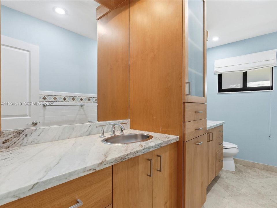 В аренду: $11,500 (5 спален, 3 ванн, 3329 Квадратных фут)