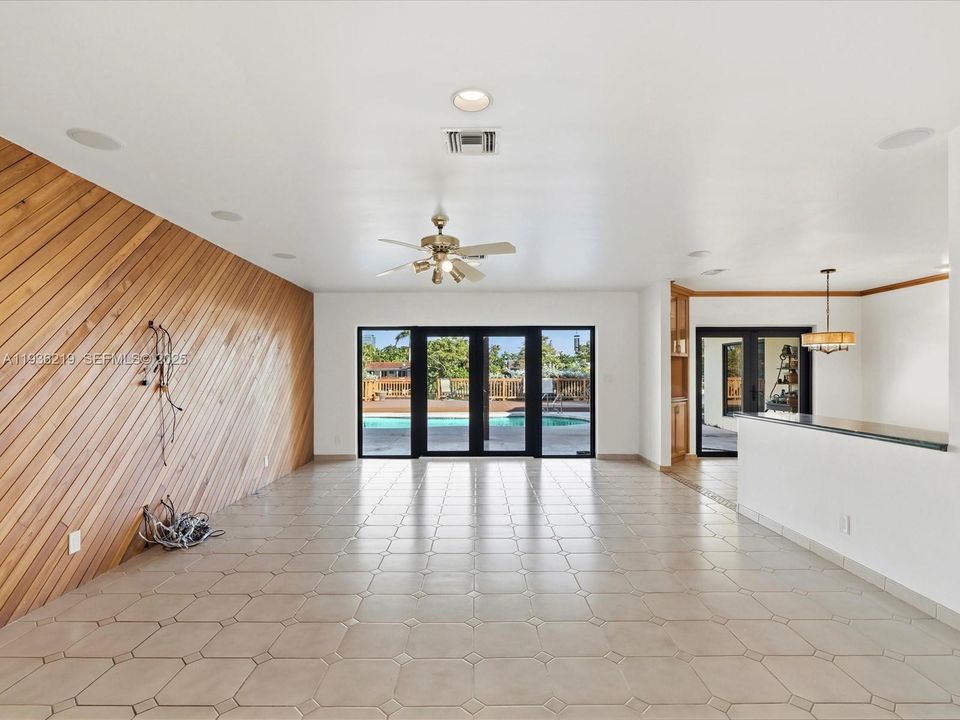 В аренду: $11,500 (5 спален, 3 ванн, 3329 Квадратных фут)