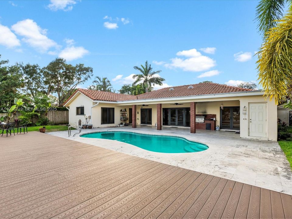 В аренду: $11,500 (5 спален, 3 ванн, 3329 Квадратных фут)