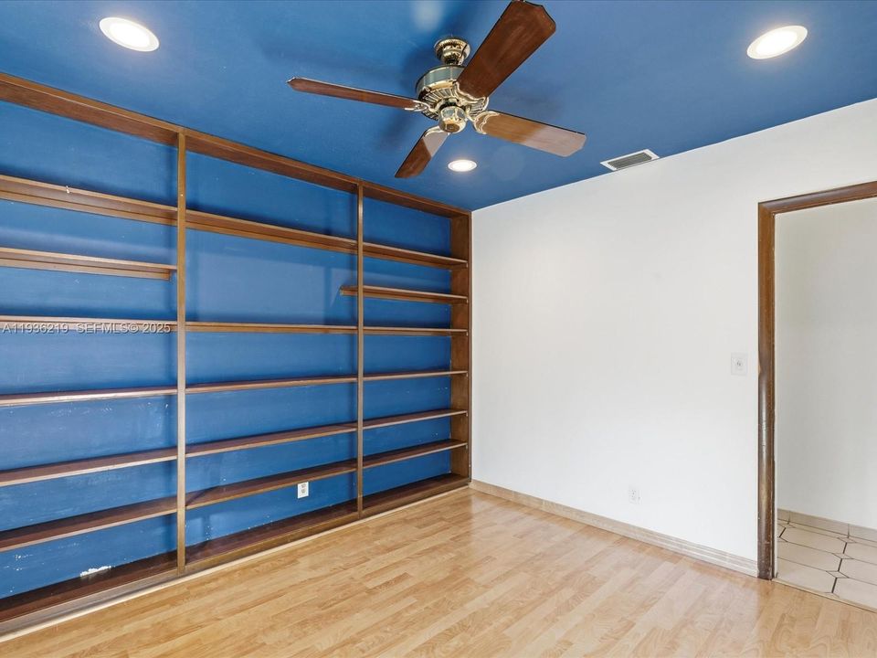 В аренду: $11,500 (5 спален, 3 ванн, 3329 Квадратных фут)