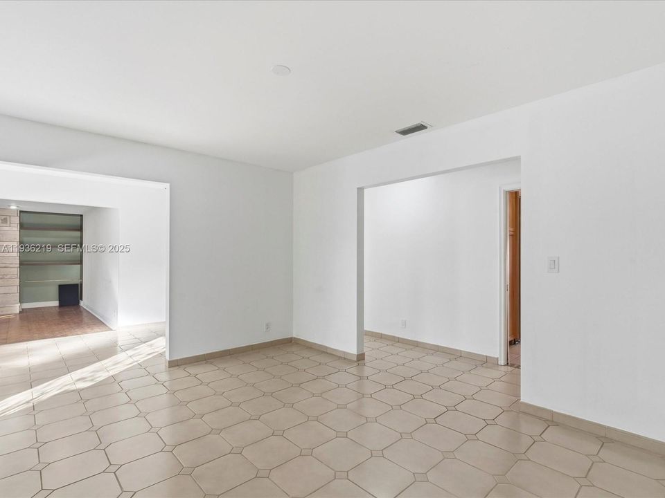 В аренду: $11,500 (5 спален, 3 ванн, 3329 Квадратных фут)