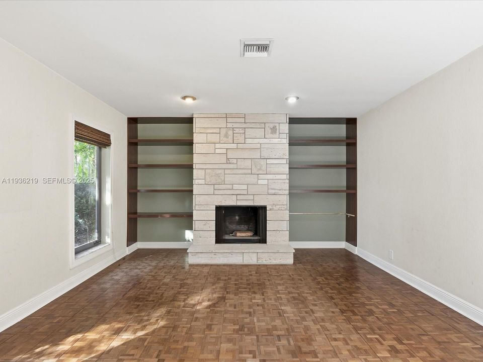 В аренду: $11,500 (5 спален, 3 ванн, 3329 Квадратных фут)