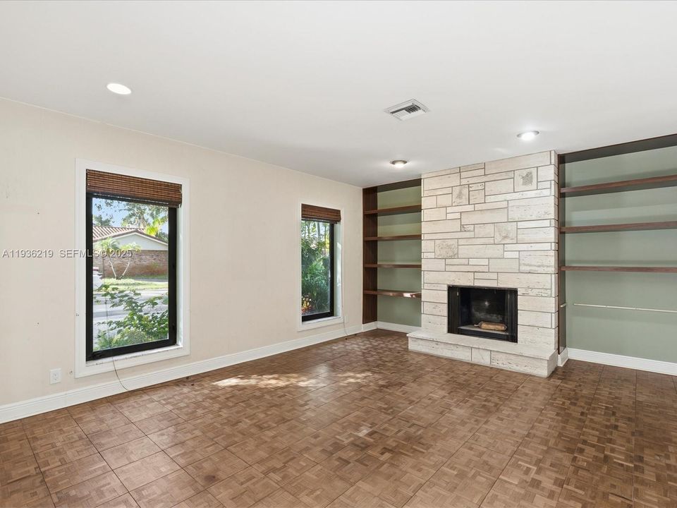 В аренду: $11,500 (5 спален, 3 ванн, 3329 Квадратных фут)