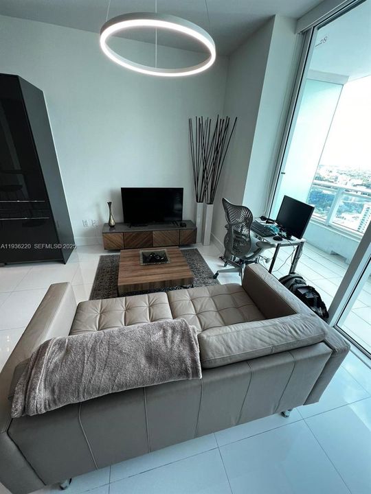 В аренду: $3,000 (0 спален, 1 ванн, 506 Квадратных фут)