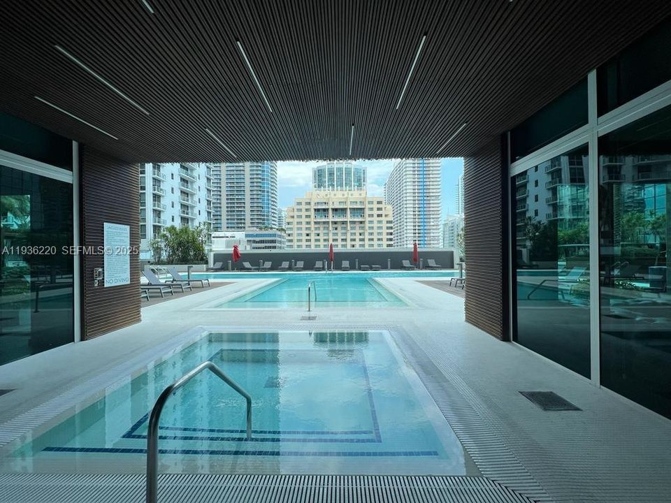 В аренду: $3,000 (0 спален, 1 ванн, 506 Квадратных фут)