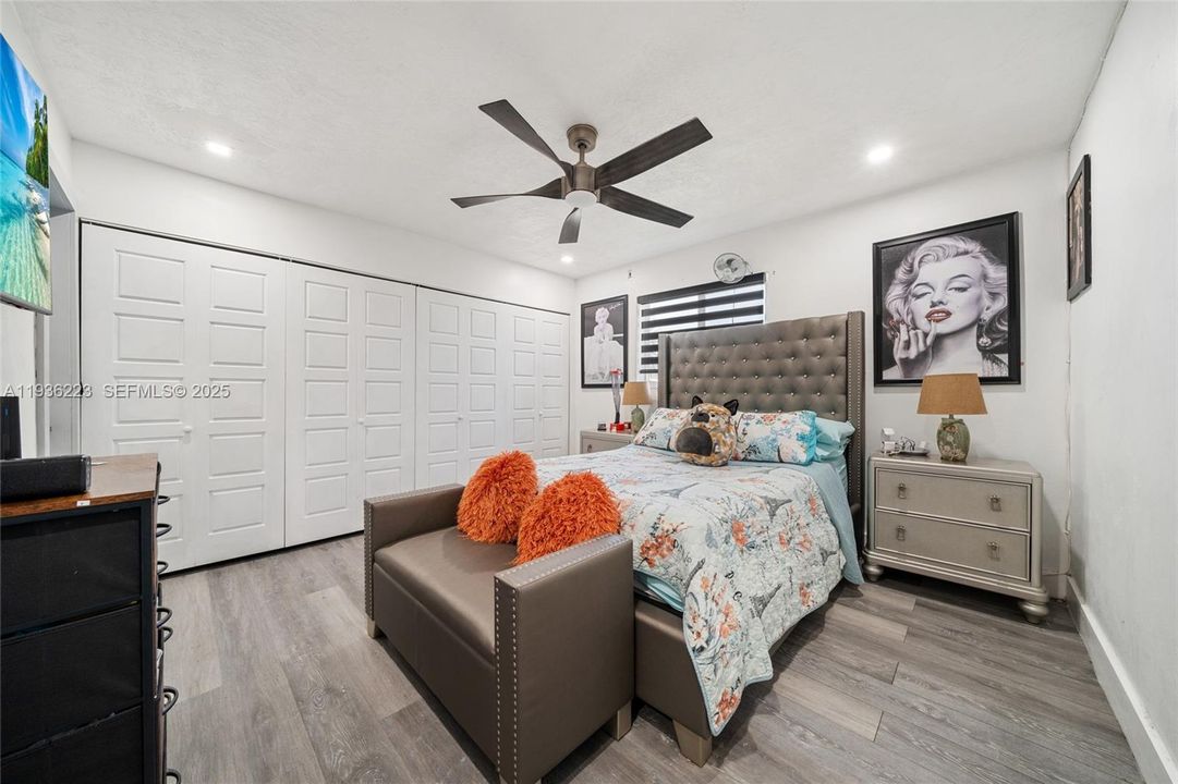 На продажу: $670,000 (4 спален, 2 ванн, 2050 Квадратных фут)