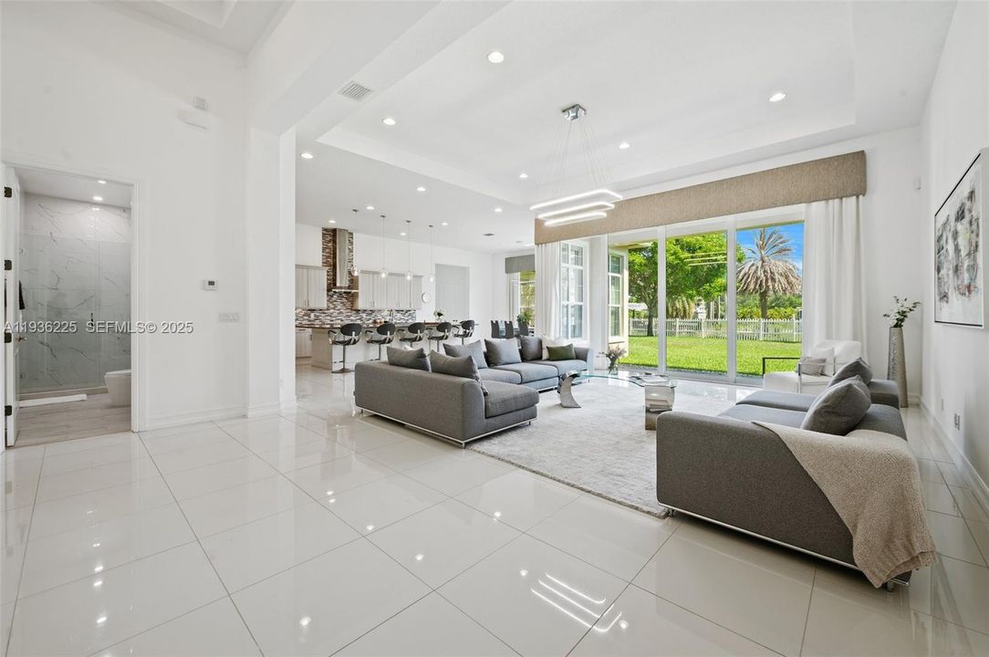 For Rent: $10,000 (4 beds, 4 baths, 4690 Square Feet)