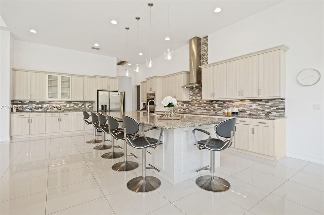 For Rent: $10,000 (4 beds, 4 baths, 4690 Square Feet)