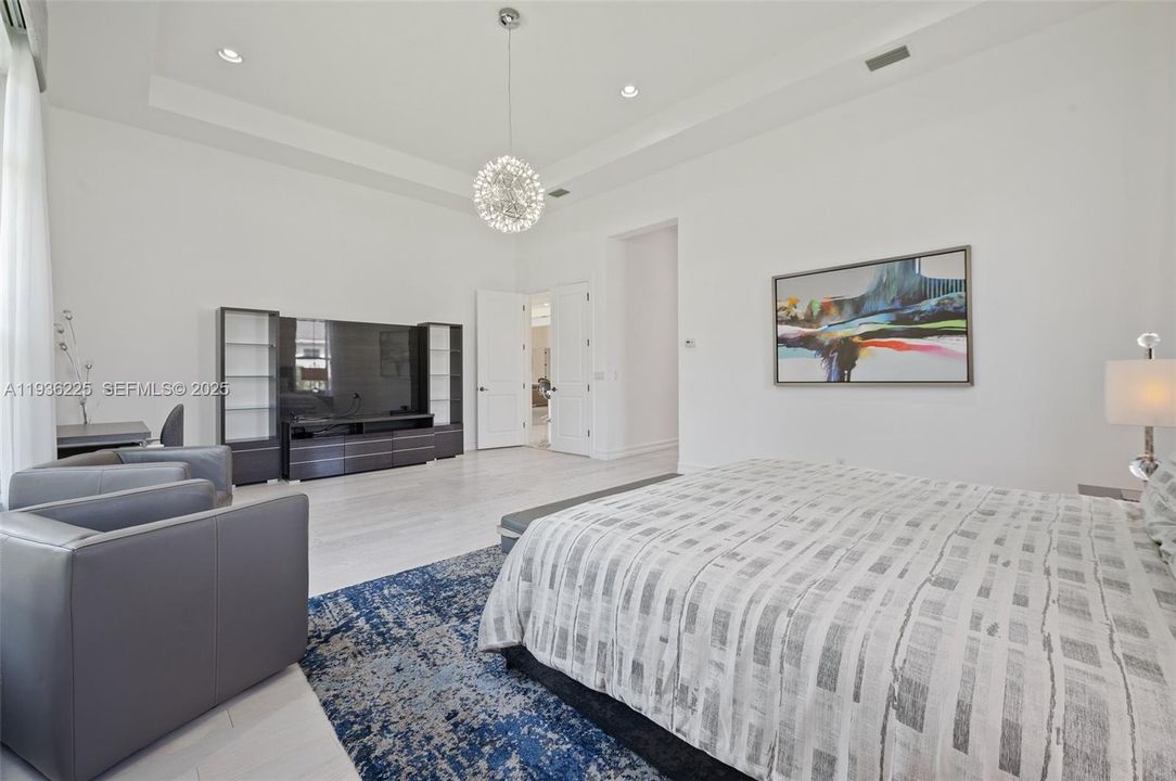 For Rent: $10,000 (4 beds, 4 baths, 4690 Square Feet)