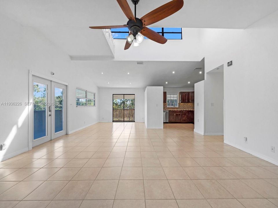 En Venta: $1,575,000 (3 camas, 2 baños, 1536 Pies cuadrados)