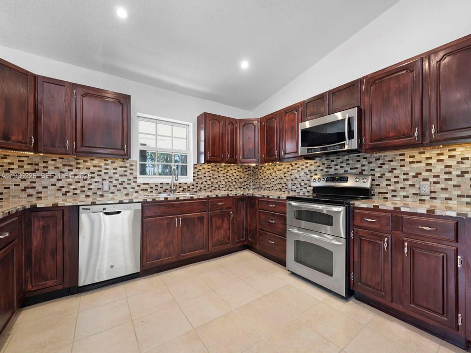 En Venta: $1,575,000 (3 camas, 2 baños, 1536 Pies cuadrados)