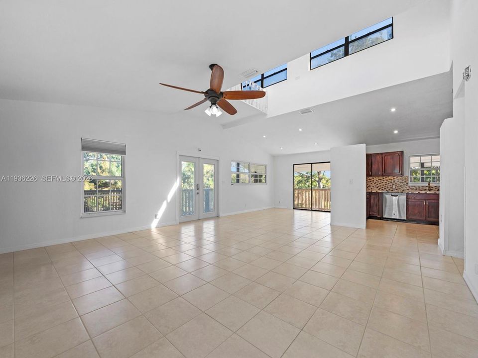 En Venta: $1,575,000 (3 camas, 2 baños, 1536 Pies cuadrados)