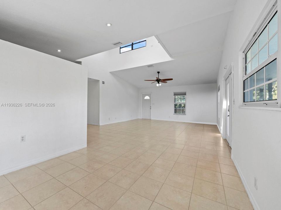 En Venta: $1,575,000 (3 camas, 2 baños, 1536 Pies cuadrados)