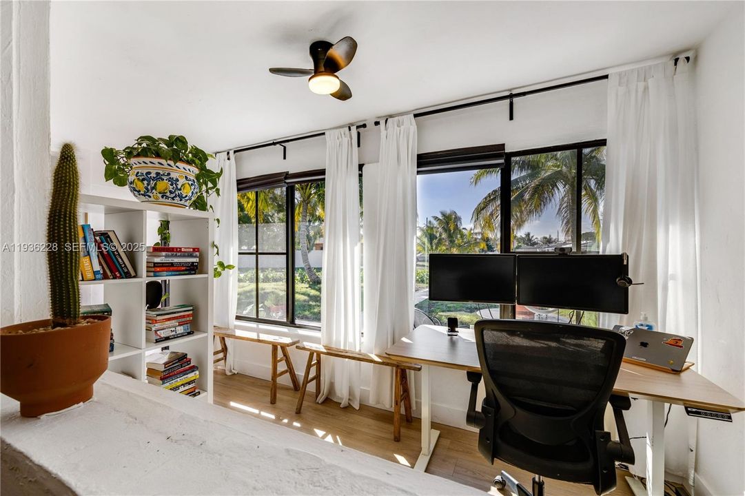 For Sale: $595,000 (3 beds, 2 baths, 1311 Square Feet)