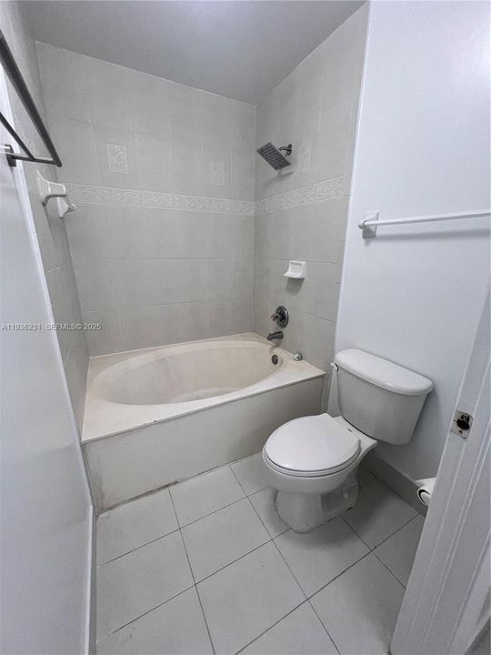 For Rent: $1,900 (1 beds, 1 baths, 1468 Square Feet)