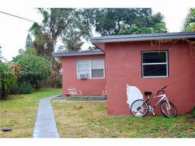 待售: $520,000 (2 贝兹, 1 浴室, 1913 平方英尺)